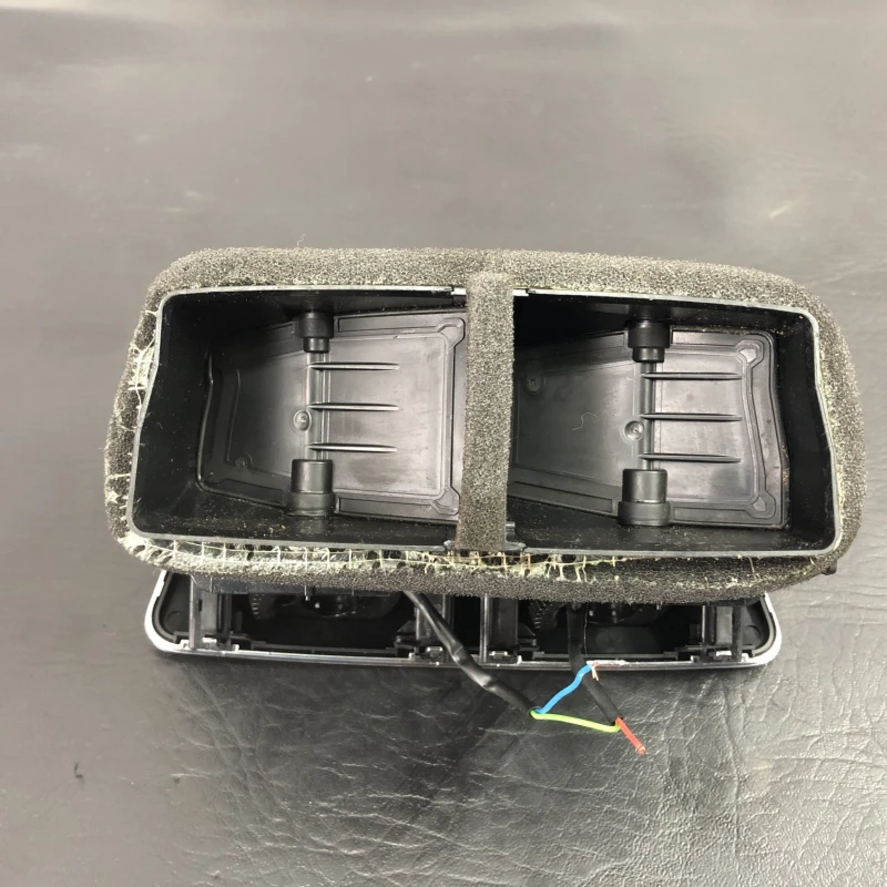 Grila ventilatie aer spate / Audi A6 C7 2016 / Interior