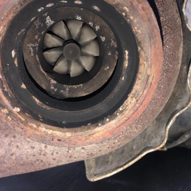 Turbosuflanta turbo turbina / Volkswagen Polo 6R 2011 / Motor, racire si evacuare