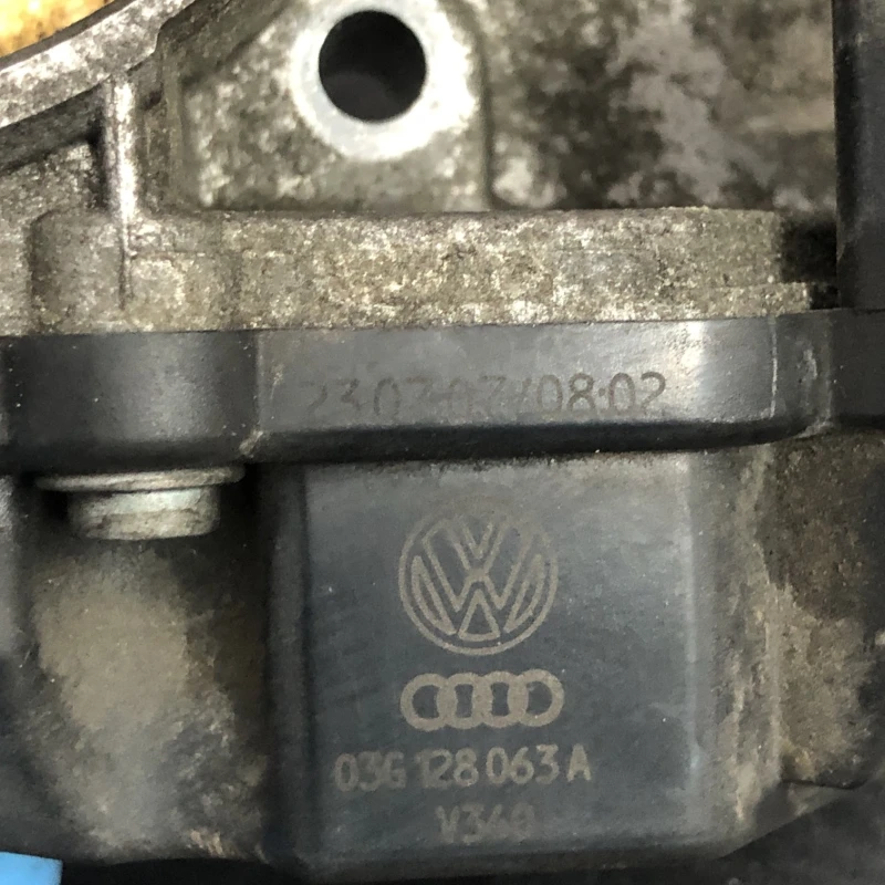 Clapeta de acceleratie / Volkswagen Touran 1T 2008 / Motor, racire si evacuare