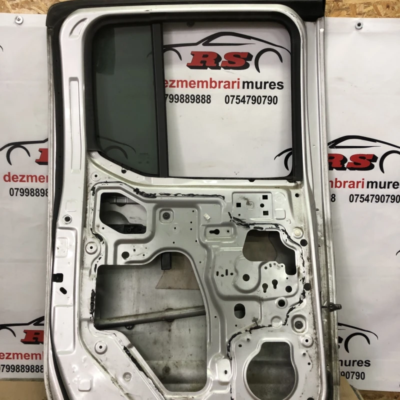 Usa stanga spate / Nissan Navara D40 2011 / Caroserie, oglinzi si faruri
