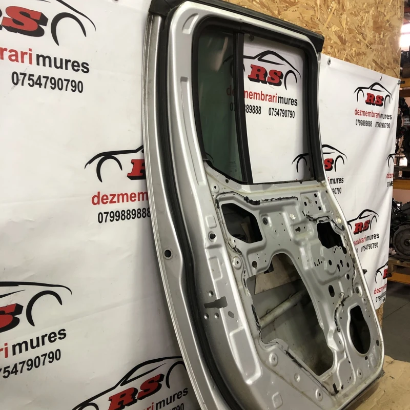 Usa stanga spate / Nissan Navara D40 2011 / Caroserie, oglinzi si faruri
