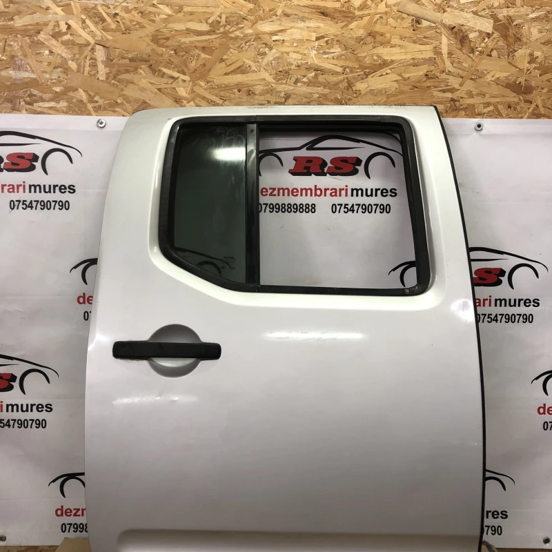 Usa dreapta spate Nissan 