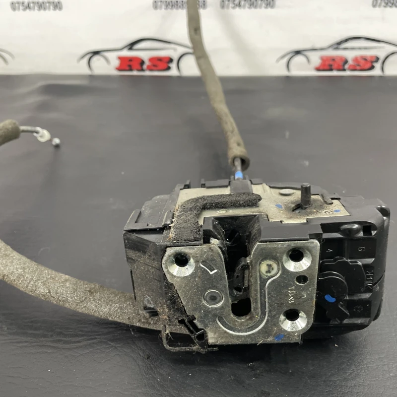 Iala broasca usa stanga spate / Nissan Navara D40 2011 / Caroserie, oglinzi si faruri