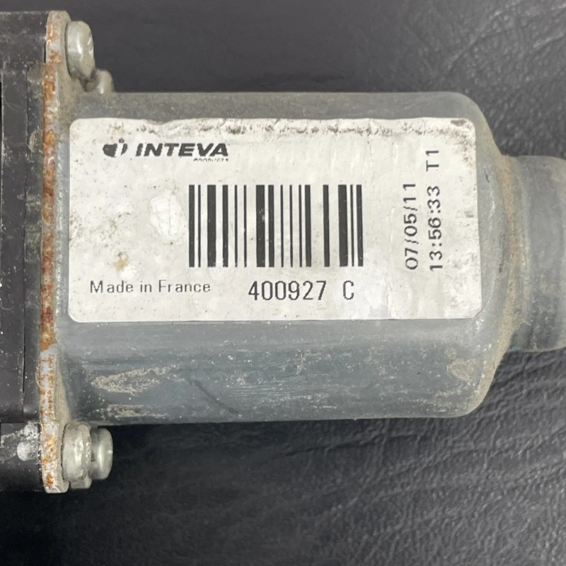 Macara geam dreapta spate / Nissan Navara D40 2011 / Caroserie, oglinzi si faruri