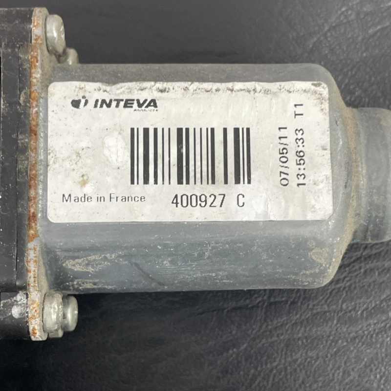 Macara geam dreapta spate / Nissan Navara D40 2011 / Caroserie, oglinzi si faruri