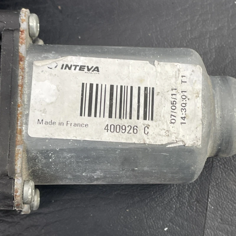 Macara geam dreapta spate / Nissan Navara D40 2011 / Caroserie, oglinzi si faruri