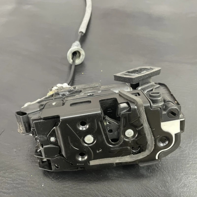 Iala broasca usa dreapta spate / Volkswagen Golf MK7 2014 / Caroserie, oglinzi si faruri