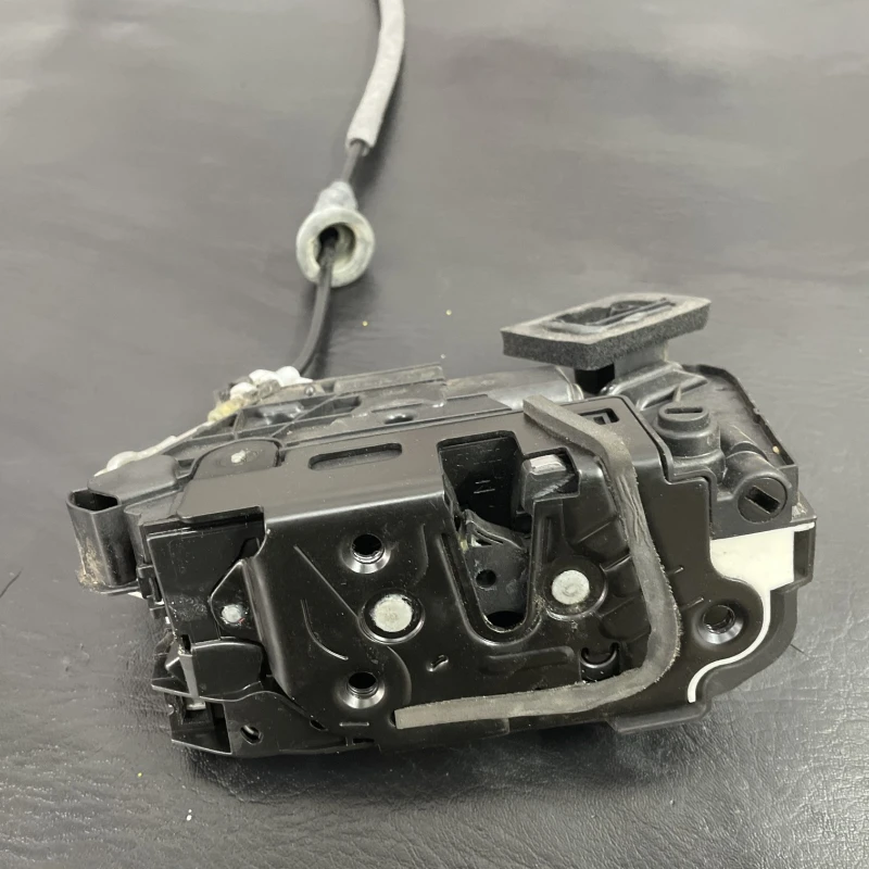 Iala broasca usa dreapta spate / Volkswagen Golf MK7 2014 / Caroserie, oglinzi si faruri