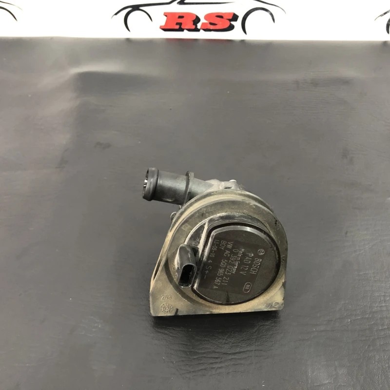 Pompa auxiliara recirculare apa / Volkswagen Golf MK7 2014 / Motor, racire si evacuare