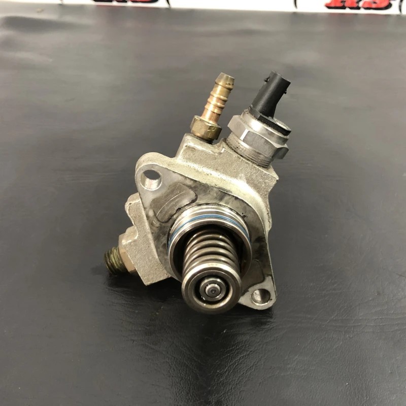 Pompa de injectie inalte / Volkswagen Golf MK7 2014 / Motor, racire si evacuare