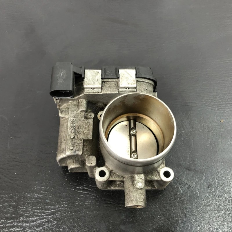 Clapeta de acceleratie / Volkswagen Golf MK7 2014 / Motor, racire si evacuare