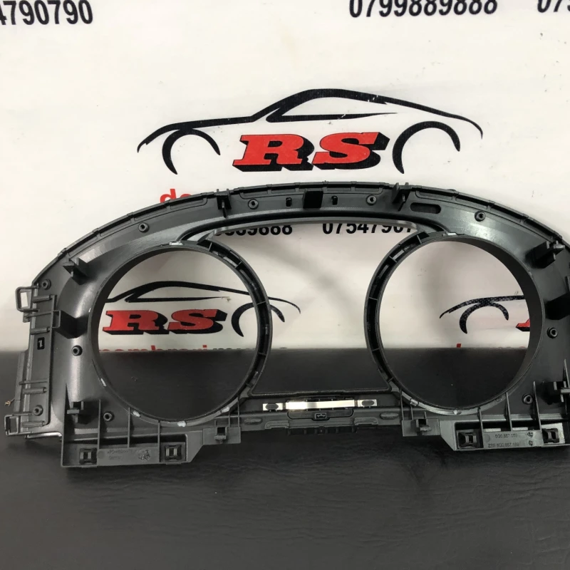 Ornament trim ceas bord / Volkswagen Golf MK7 2014 / Interior