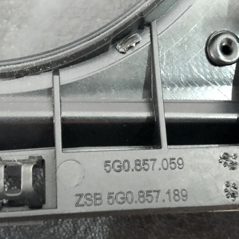 Ornament trim ceas bord / Volkswagen Golf MK7 2014 / Interior