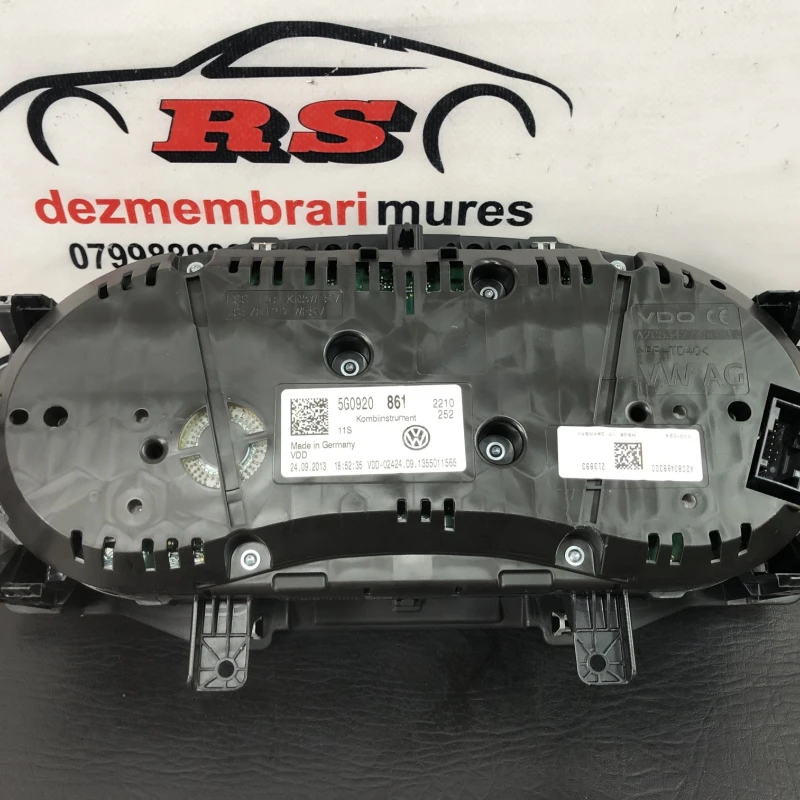 Ceas bord / Volkswagen Golf MK7 2014 / Audio si electronice