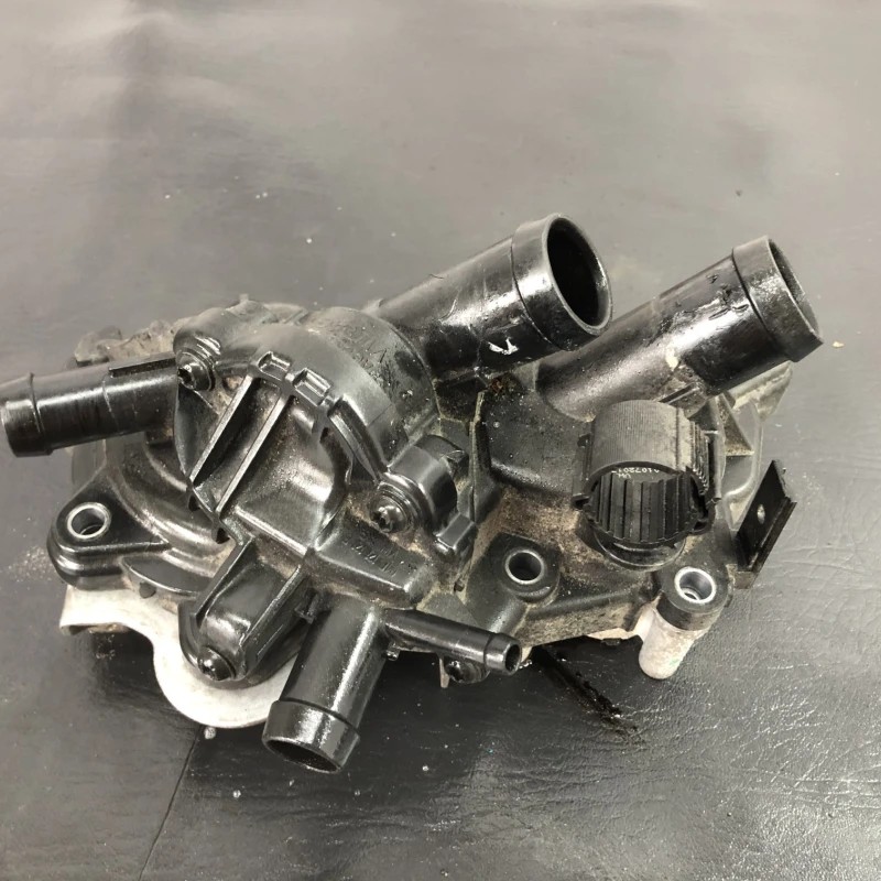 Pompa recirculare apa / Volkswagen Golf MK7 2014 / Motor, racire si evacuare