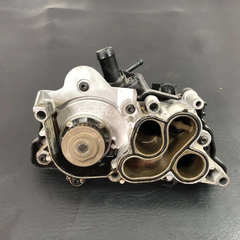 Pompa recirculare apa / Volkswagen Golf MK7 2014 / Motor, racire si evacuare