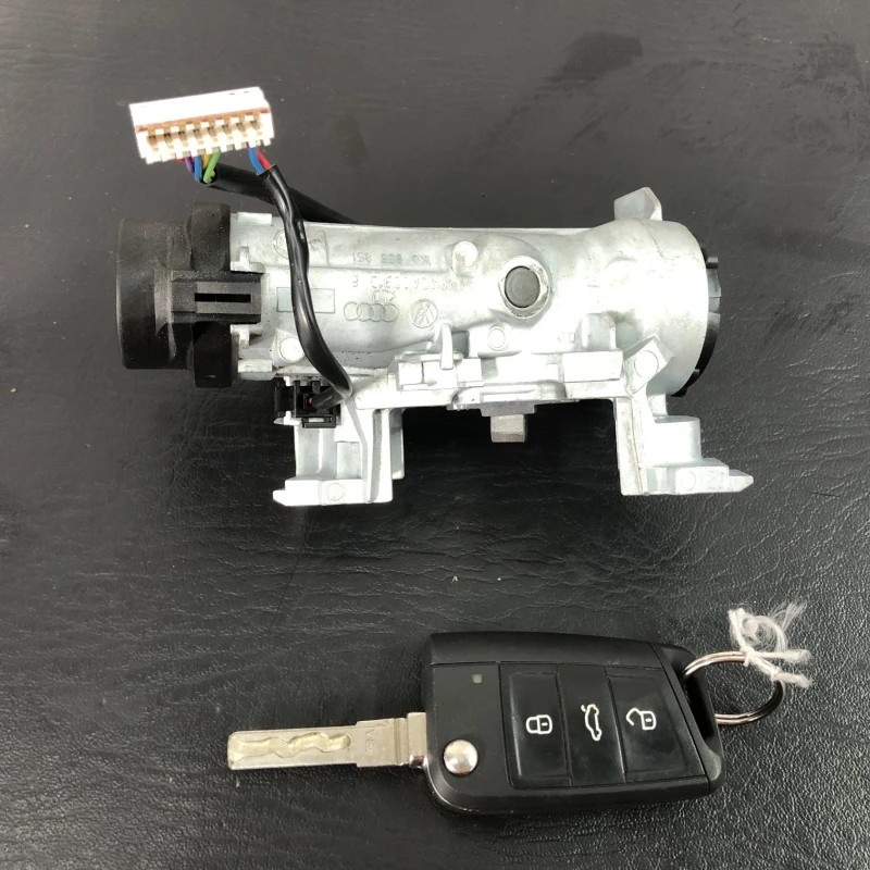 Contact cu cheie Volkswagen Golf MK7 2014