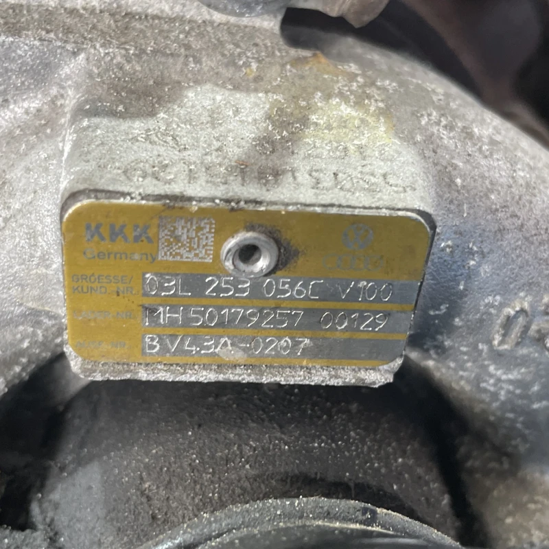 Turbosuflanta turbo turbina / Volkswagen Passat B6 2010 / Motor, racire si evacuare