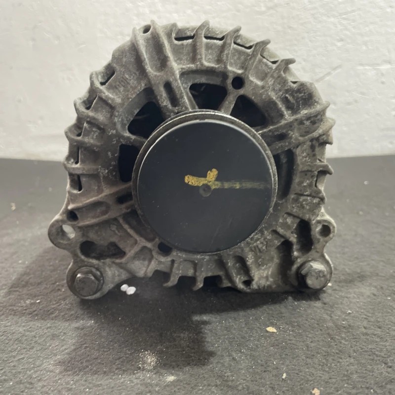 Alternator Volkswagen Passat B6 2010