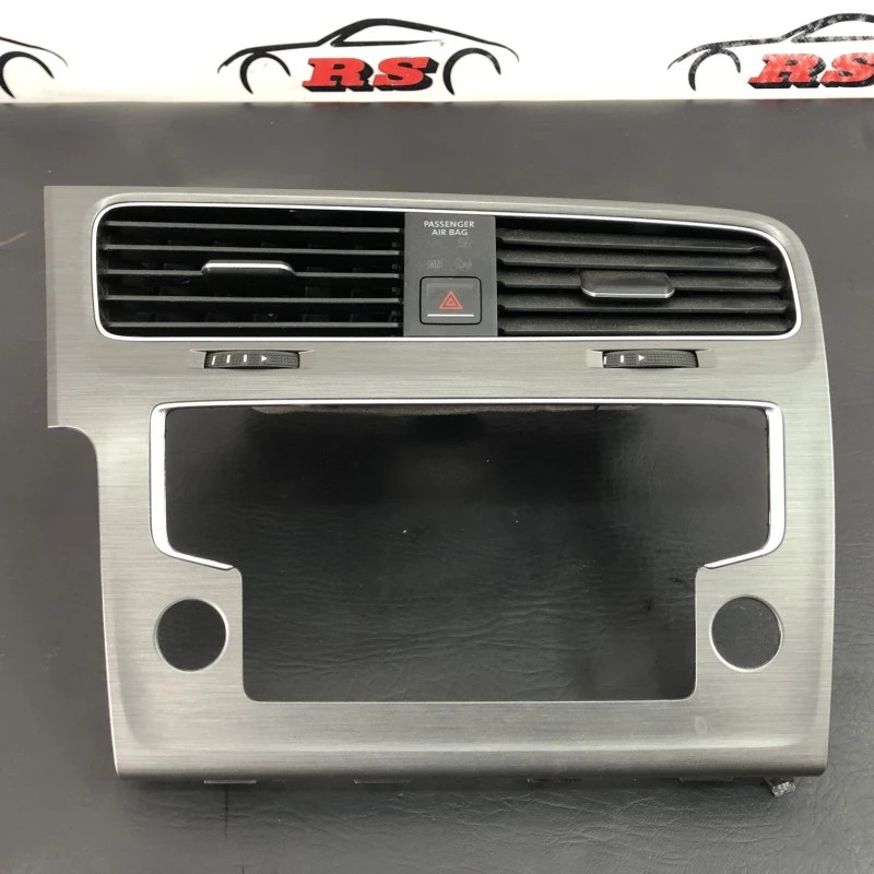 Grila aer bord Volkswagen Golf MK7 2014