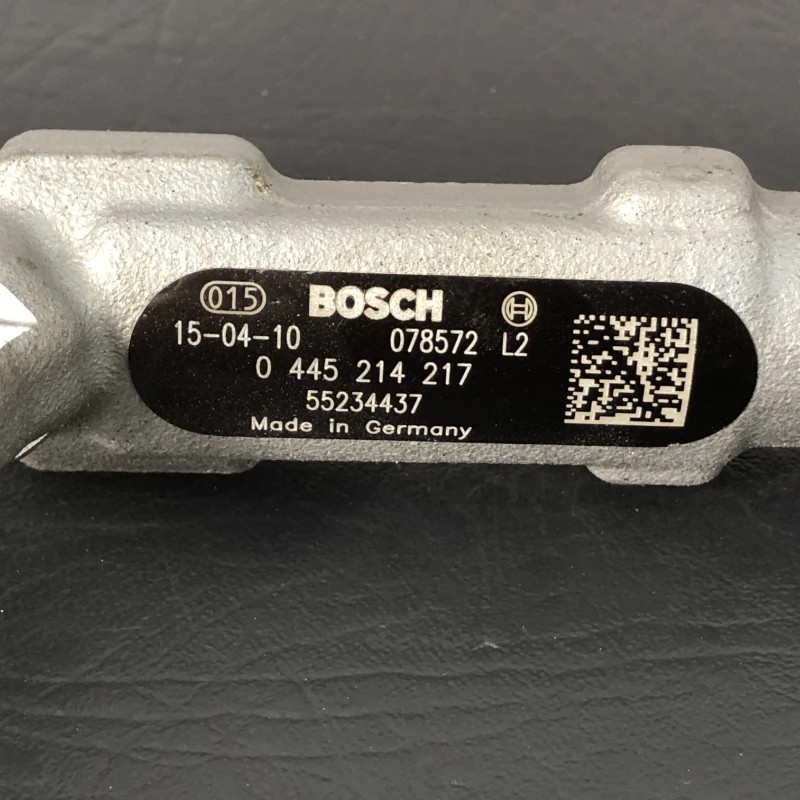 Rampa injectoare cu senzor / Opel Corsa D 2015 / Motor, racire si evacuare