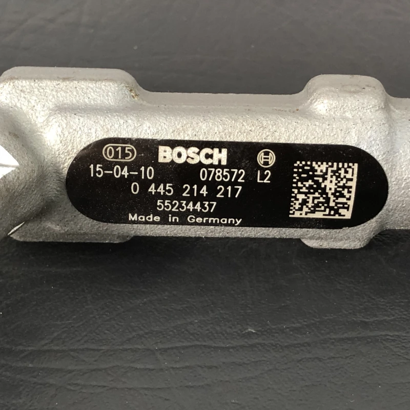 Rampa injectoare cu senzor / Opel Corsa D 2015 / Motor, racire si evacuare