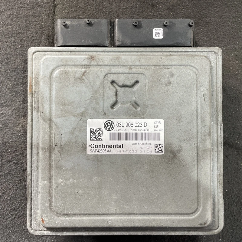 Calculator motor ecu Volkswagen 