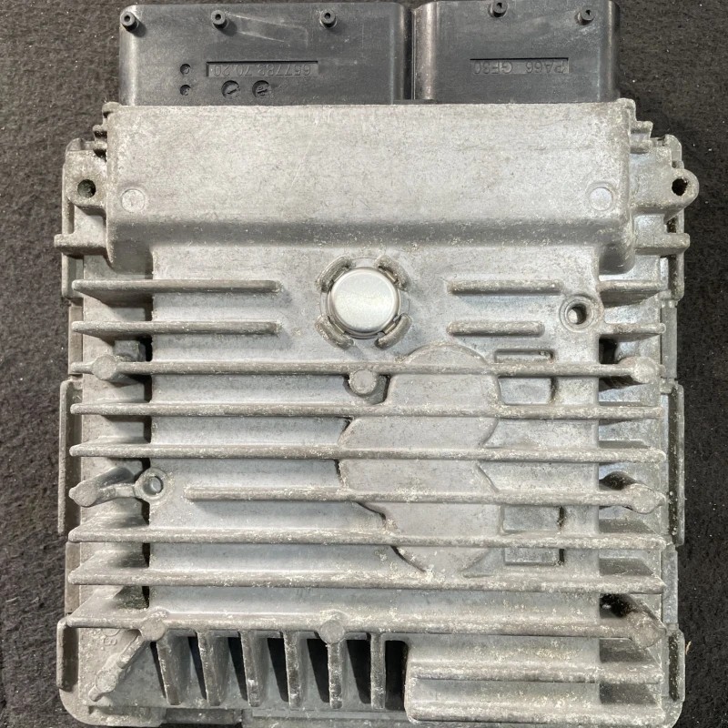 Calculator motor ecu / Volkswagen Polo 6R 2011 / Audio si electronice