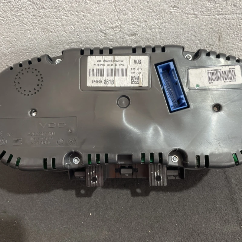 Ceas bord / Volkswagen Polo 6R 2011 / Audio si electronice
