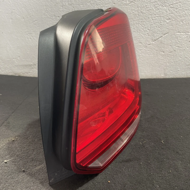 Stop dreapta caroserie / Volkswagen Polo 6R 2011 / Caroserie, oglinzi si faruri