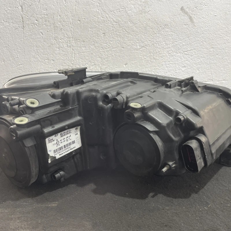 Far stanga / Volkswagen Polo 6R 2011 / Caroserie, oglinzi si faruri