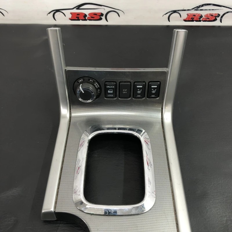 Butoane consola centrala / Nissan Navara D40 2011 / Interior