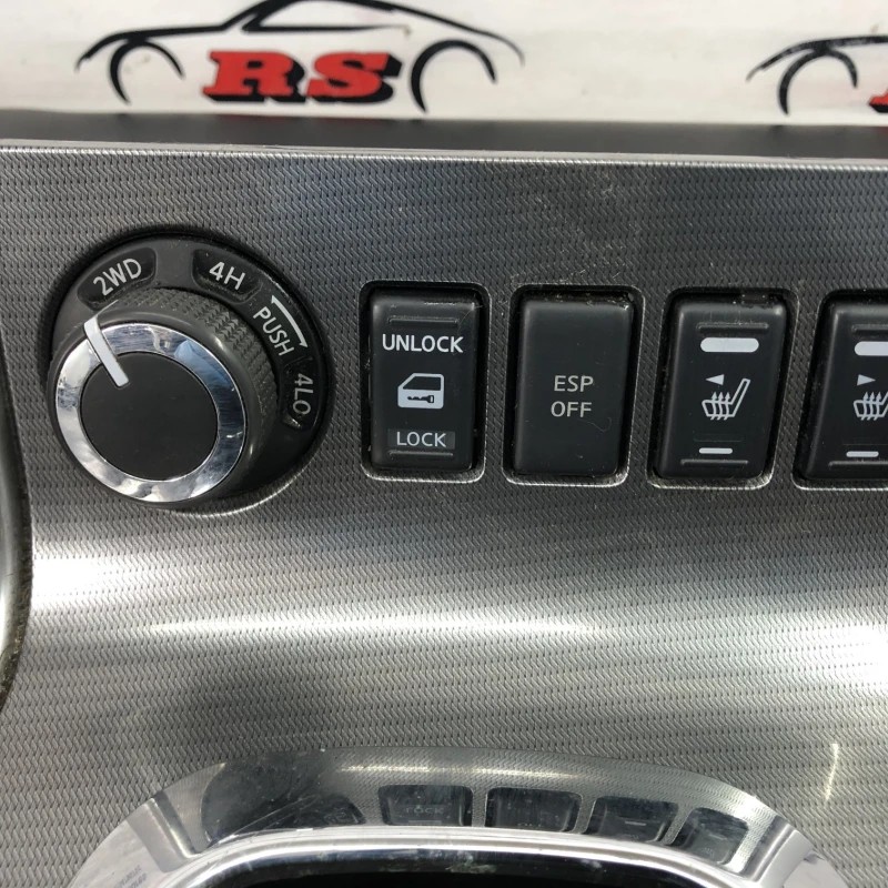 Butoane consola centrala / Nissan Navara D40 2011 / Interior