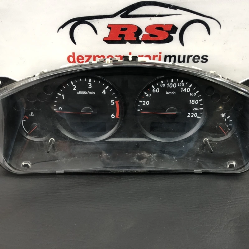 Ceas bord Nissan 