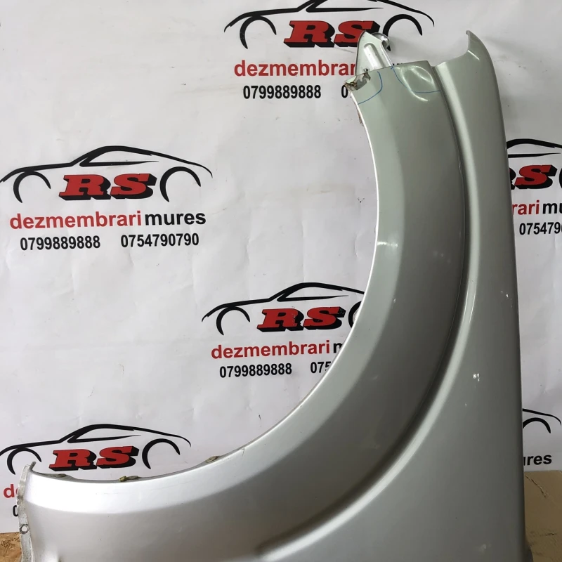 Aripa stanga fata Nissan 