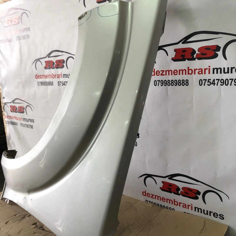 Aripa stanga fata / Nissan Navara D40 2011 / Caroserie, oglinzi si faruri
