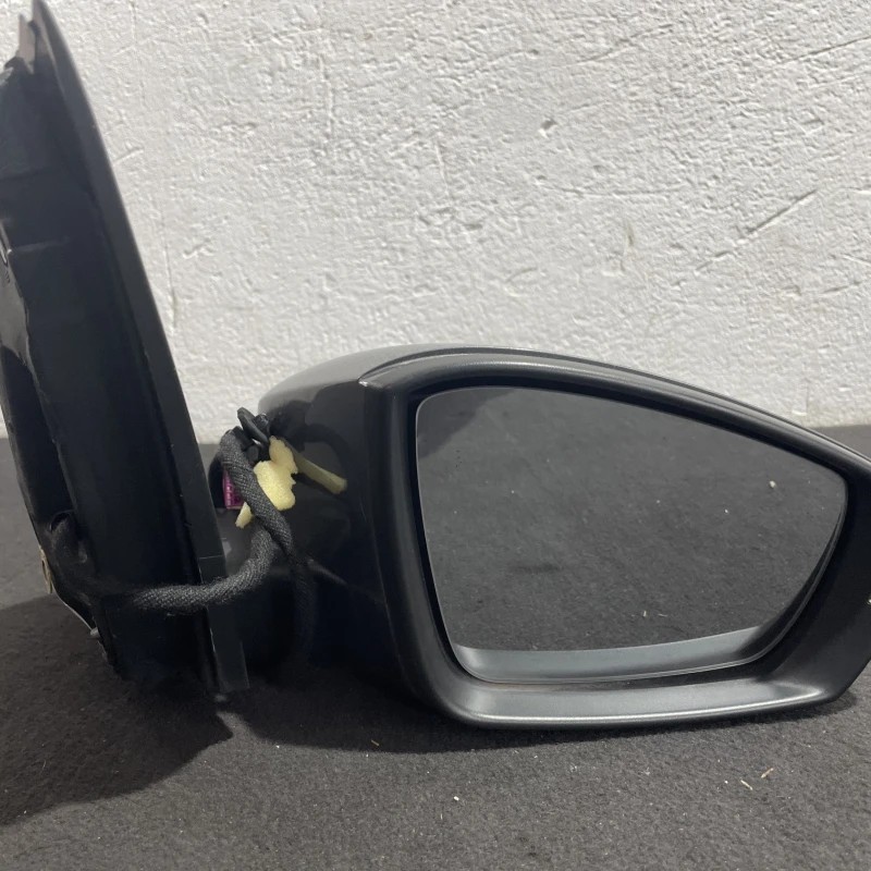 Oglinda dreapta / Volkswagen Polo 6R 2011 / Caroserie, oglinzi si faruri