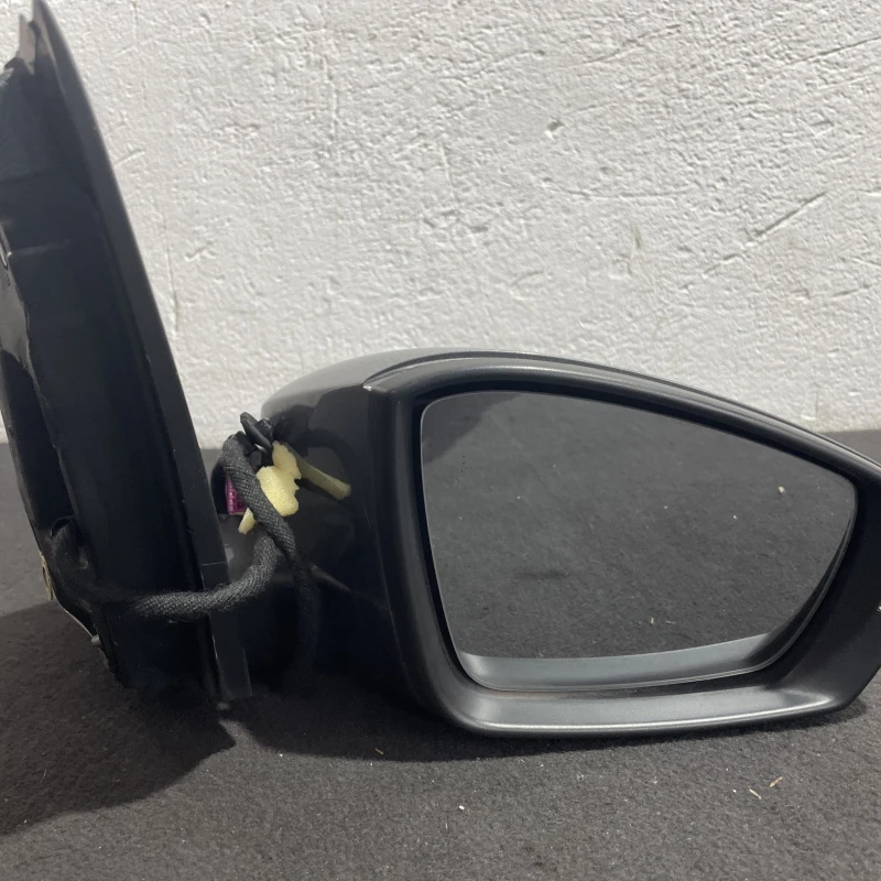 Oglinda dreapta Volkswagen 