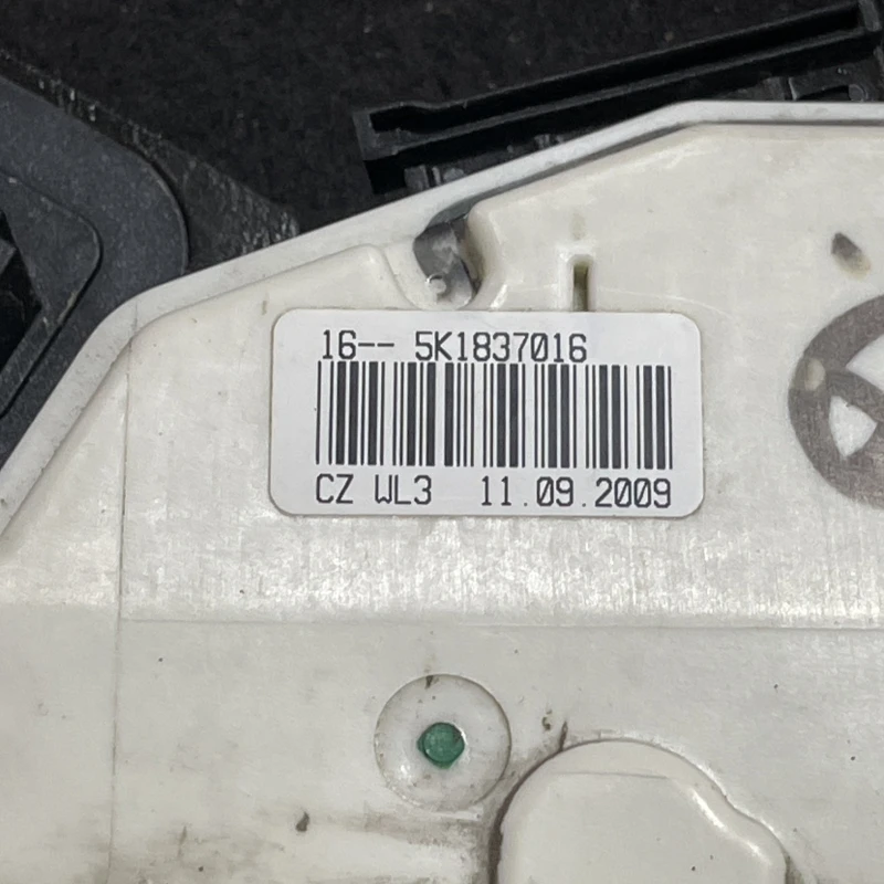 Iala broasca usa dreapta fata Volkswagen 