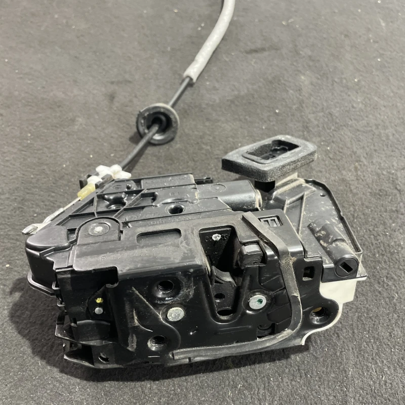 Iala broasca usa dreapta fata / Volkswagen Polo 6R 2011 / Caroserie, oglinzi si faruri