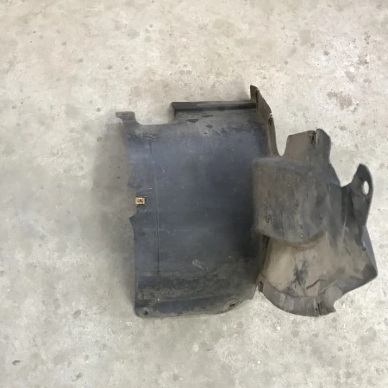 Carenaj dreapta fata mic / Volkswagen Passat B7 Alltrack 2013 / Caroserie, oglinzi si faruri