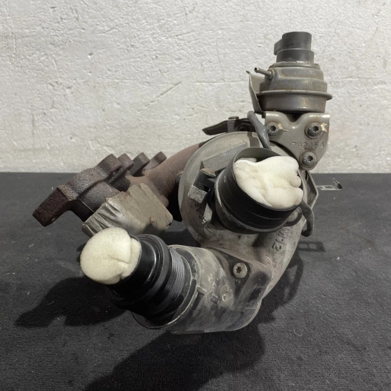Turbosuflanta turbo turbina / Volkswagen Golf MK6 2012 / Motor, racire si evacuare