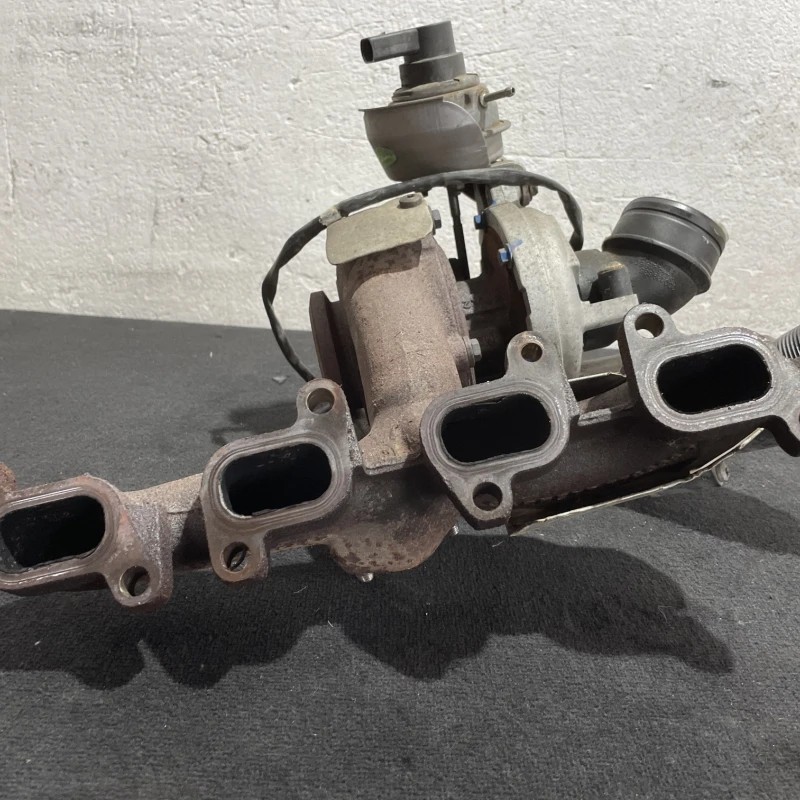 Turbosuflanta turbo turbina / Volkswagen Golf MK6 2012 / Motor, racire si evacuare