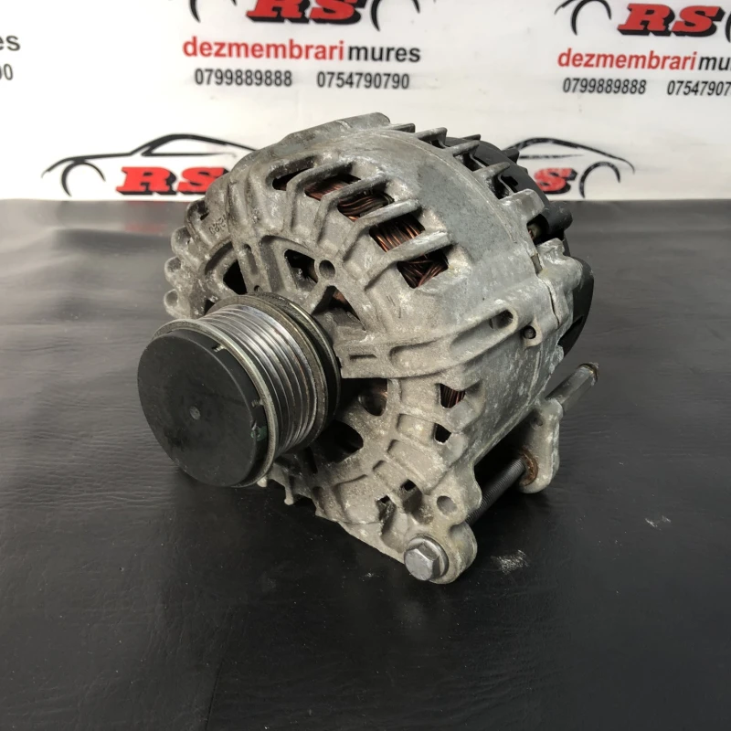 Alternator / Volkswagen Golf MK6 2012 / Motor, racire si evacuare