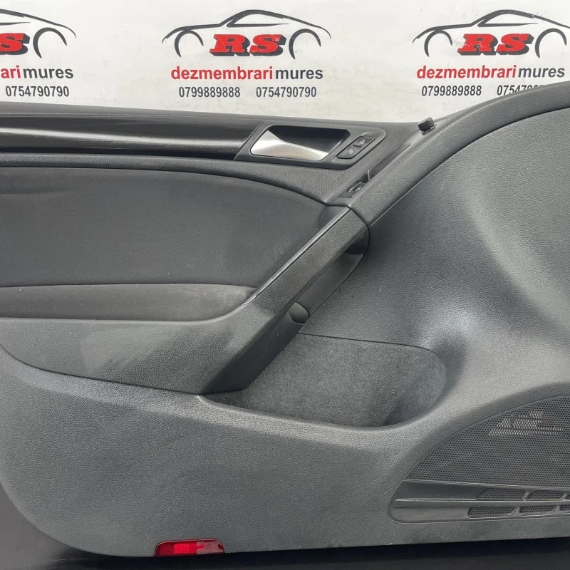 Panou tapiterie usa stanga fata / Volkswagen Golf MK6 2012 / Interior