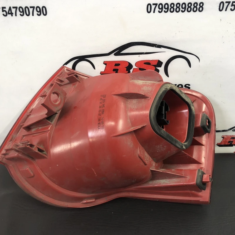 Stop stanga caroserie / Volkswagen Passat B6 2008 / Caroserie, oglinzi si faruri