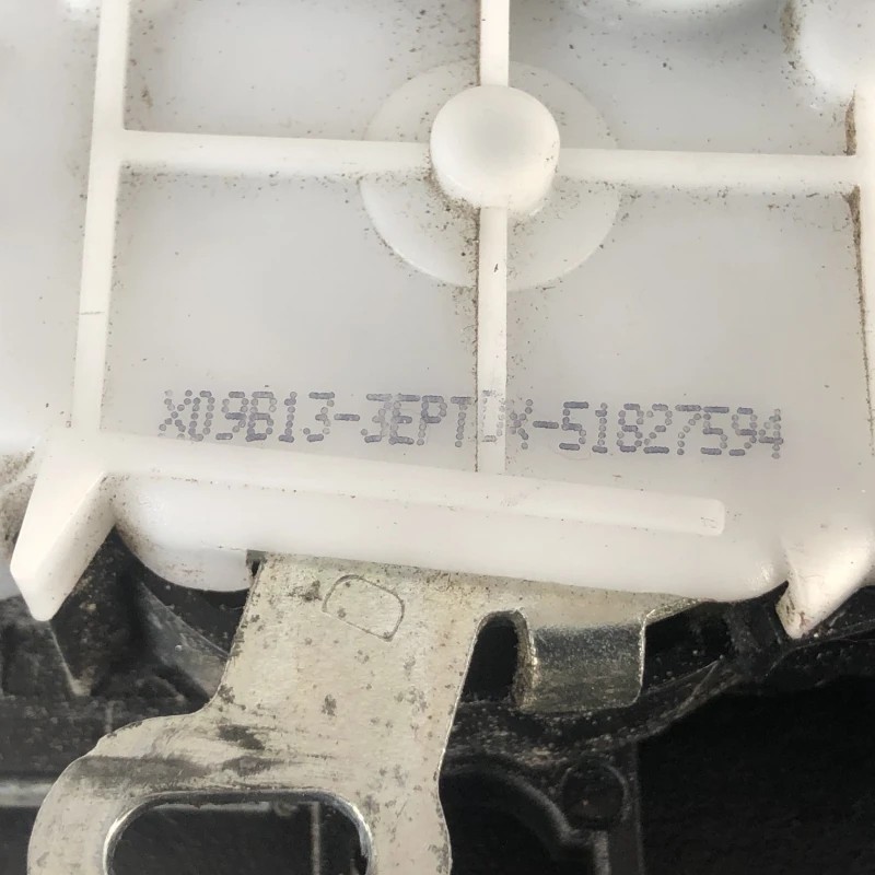 Iala broasca usa dreapta fata / Fiat 500 Abarth 2009 / Caroserie, oglinzi si faruri