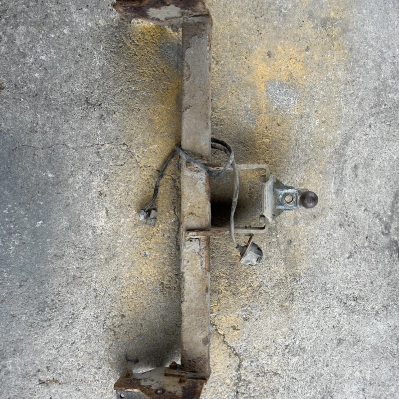 Carlig remorcare Nissan 