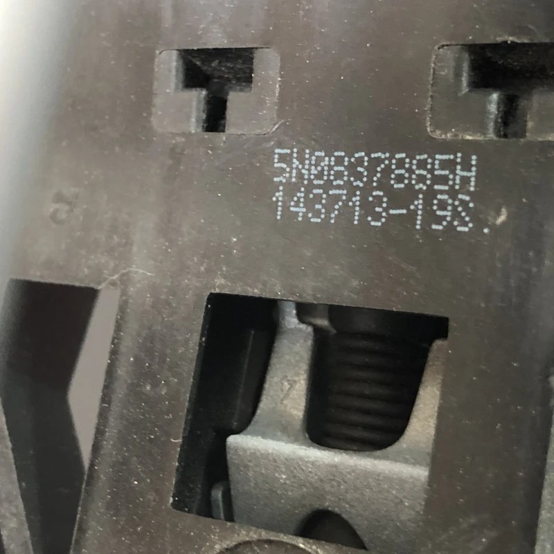Maner usa stanga fata / Volkswagen Golf MK7 2014 / Caroserie, oglinzi si faruri