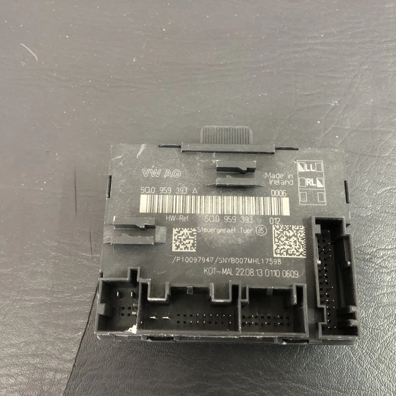 Modul usa stanga fata Volkswagen 